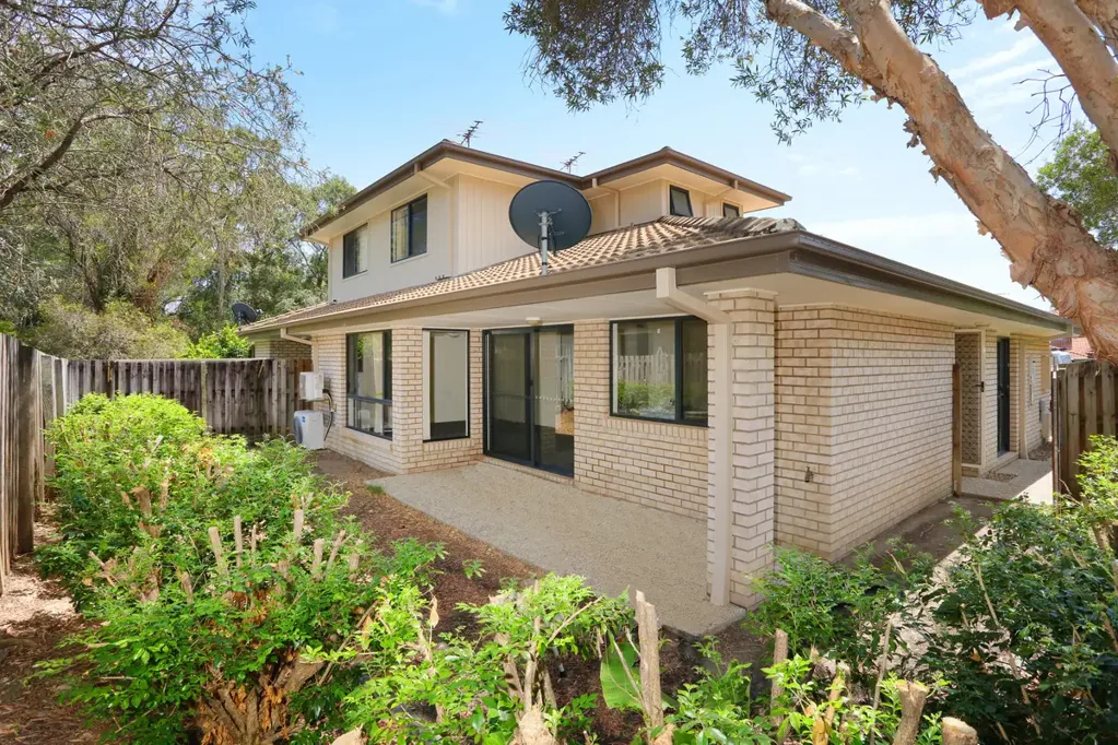 Two-storey home offering comfort, space, and convenience!