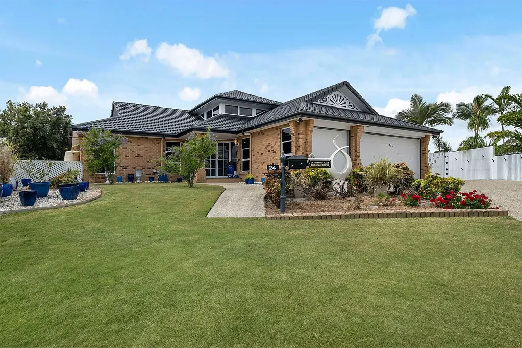 Bridgeman Downs 5部屋 Expansive Family Home on 1289sqm Block!