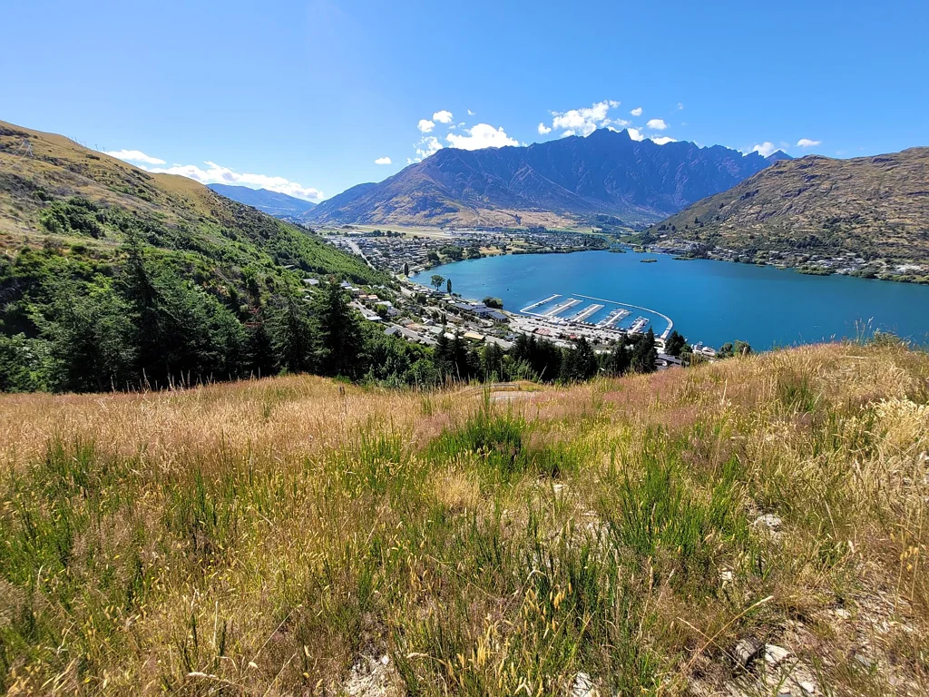 Queenstown PRICE REDUCTION - VENDOR WANTS SOLD!