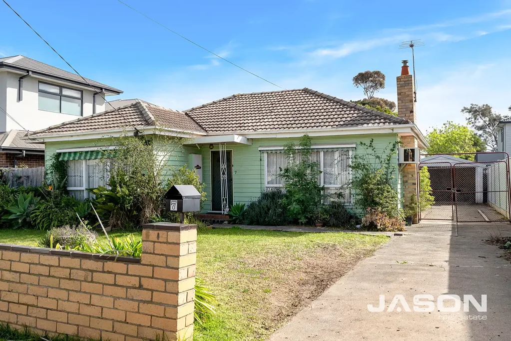 Tullamarine 3ਬੈੱਡਰੂਮ Develop, Renovate or Rebuild (STCA)