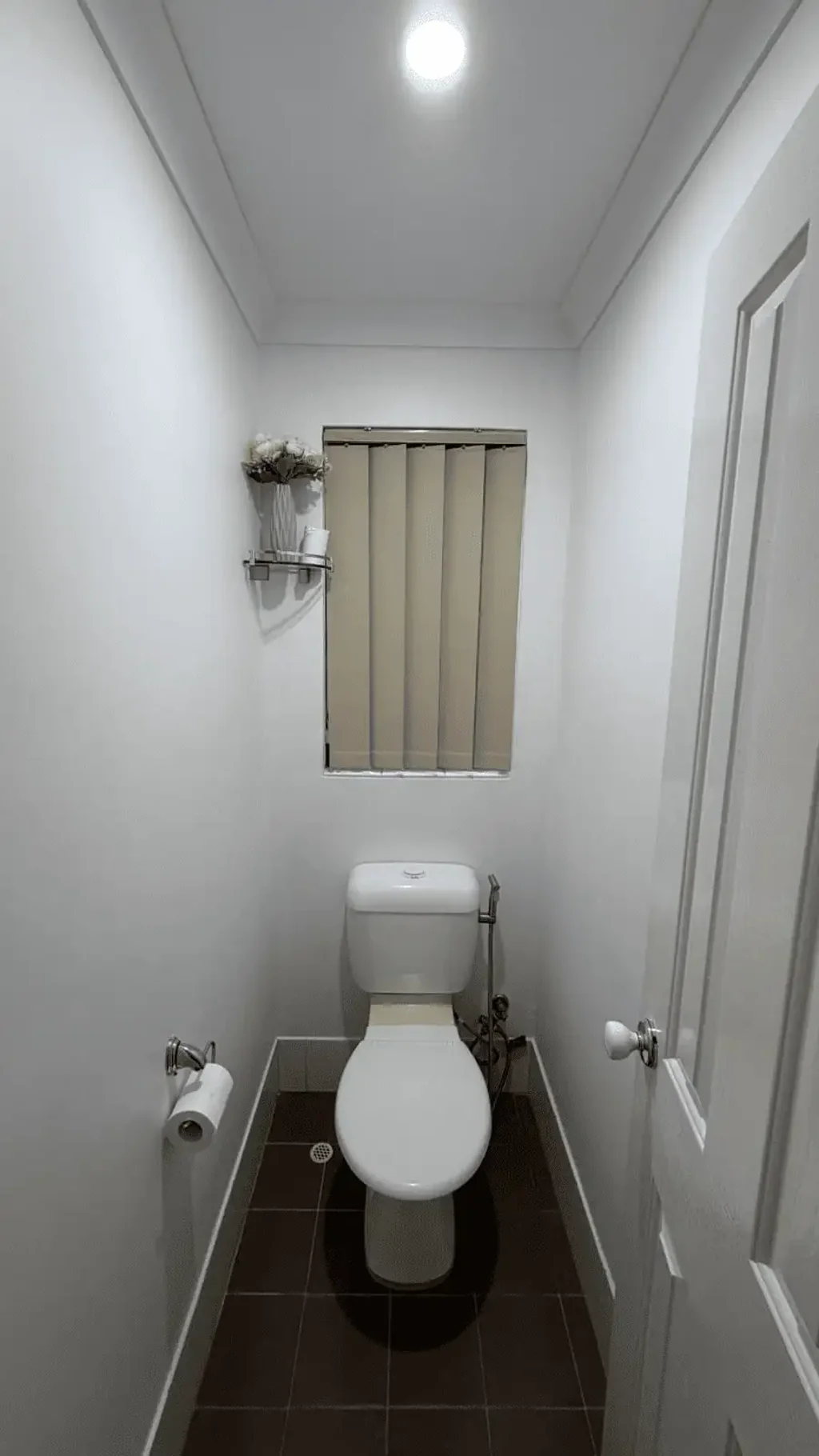 Ashby 4कमरा Large family home with low maintenance front and backyard