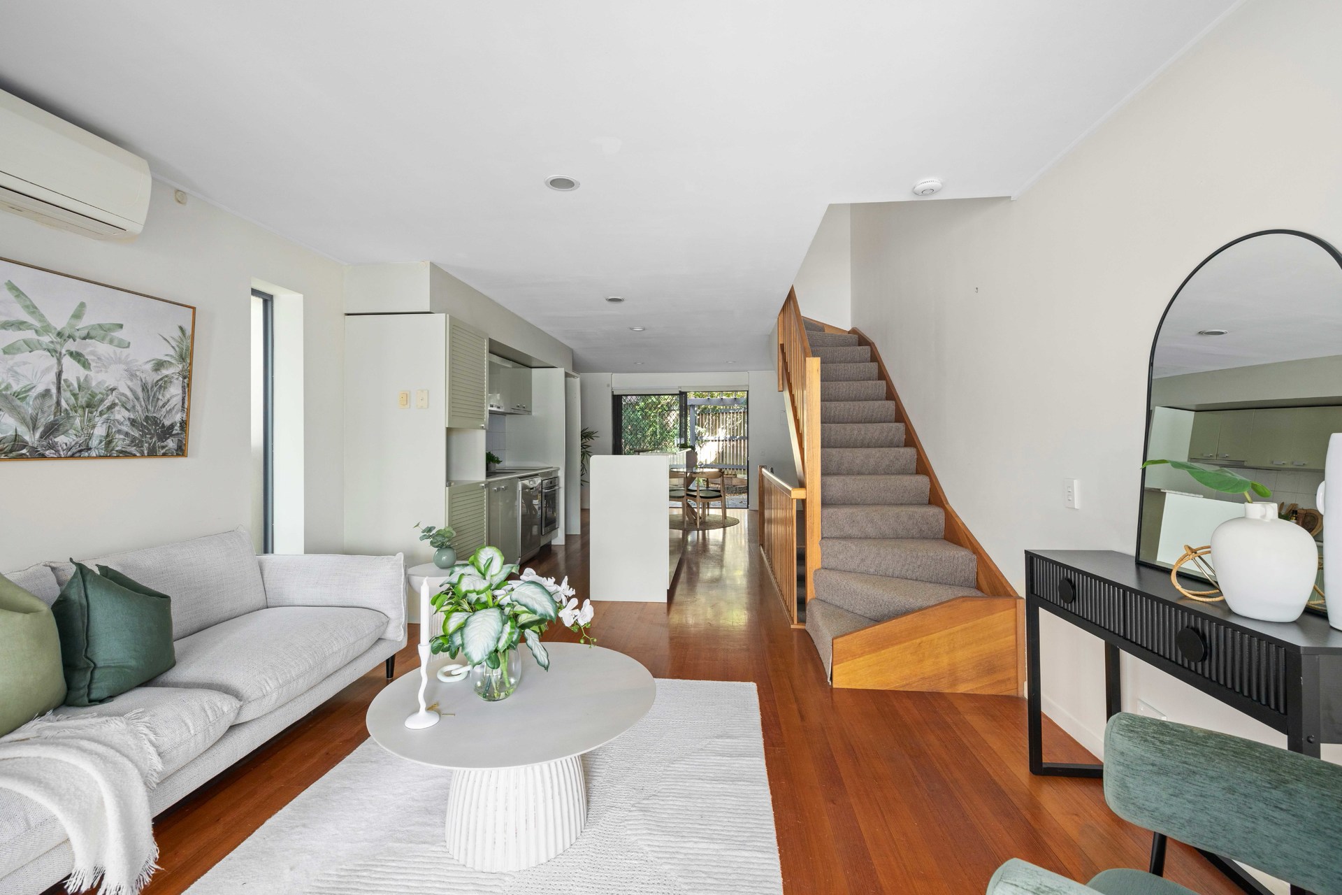 9 ROSECLIFFE ST, HIGHGATE HILL QLD 4101, 0房, 0浴, Townhouse