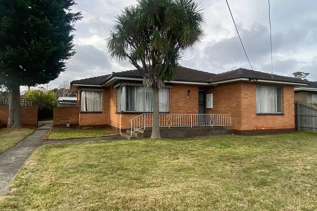 3 BEDROOM FAMILY HOME IN OAKLEIGH SOUTH!