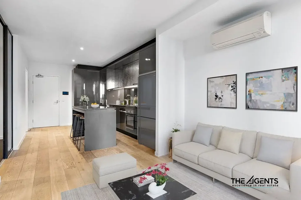 Luxury CBD Living with Stunning Views & Premium Resident Facilities