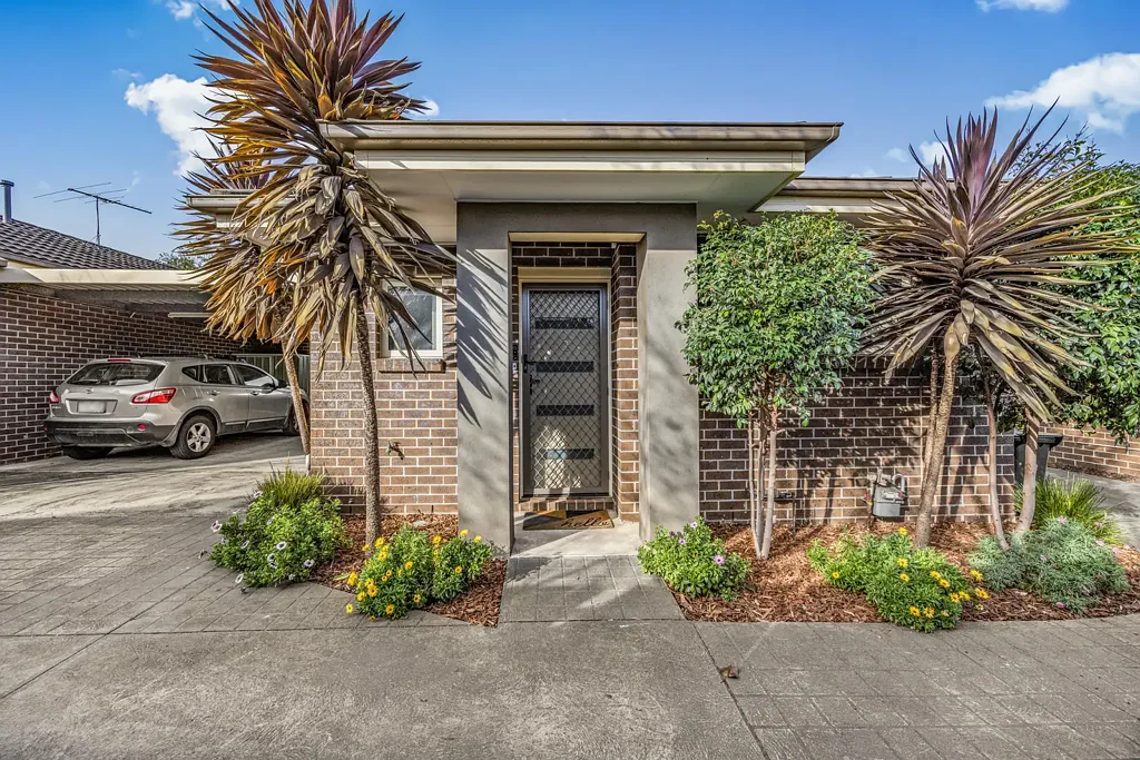 2/3 Gladstone Street, Reservoir, VIC 3073