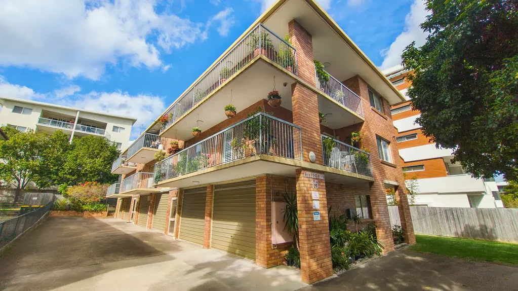 Lutwyche 2 Slaapkamer Sunlit Apartment in the Heart of Lutwyche!