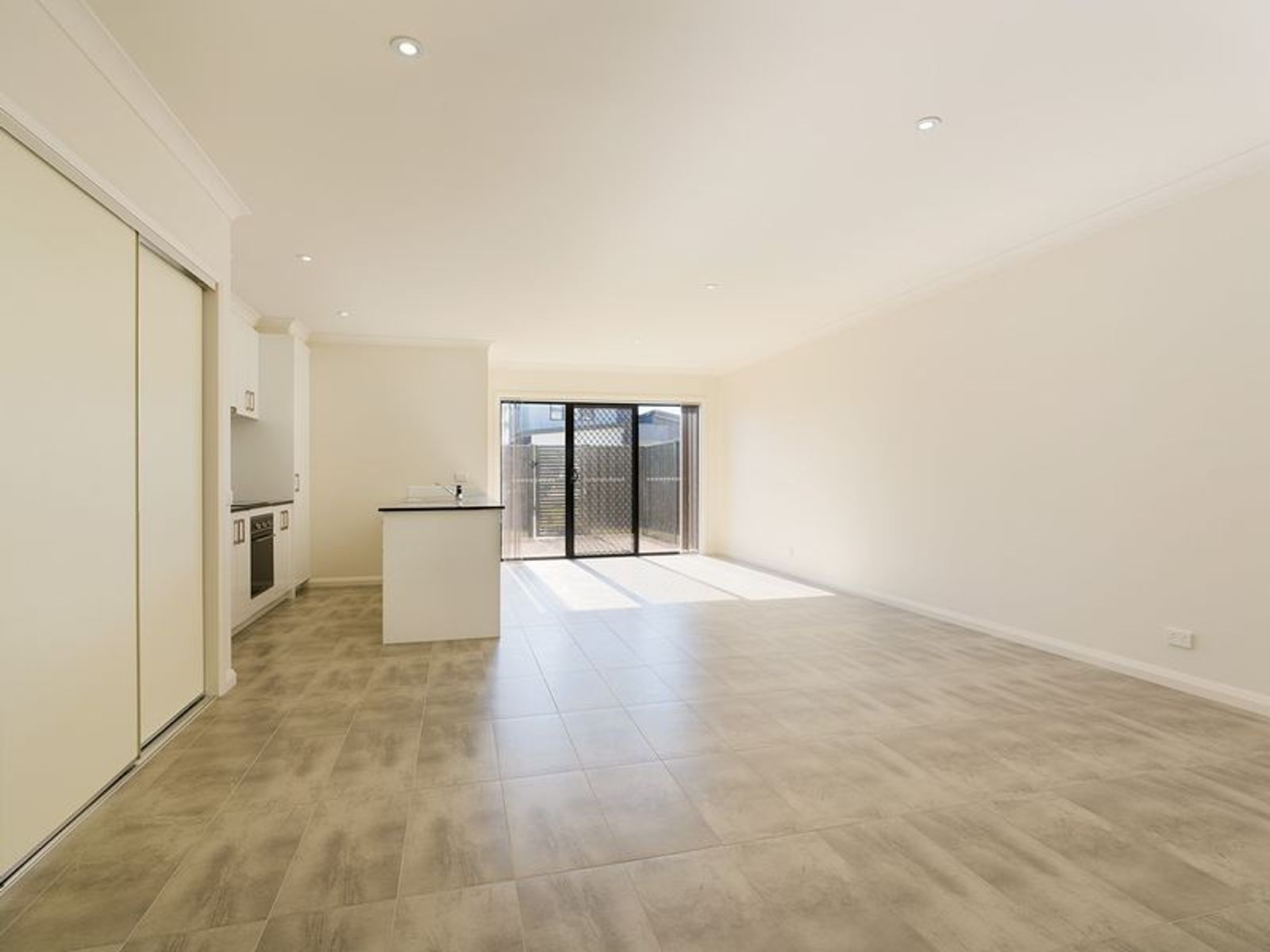 UNIT 3 23A SMITH ST, NORTH BENDIGO VIC 3550, 0 غرف, 0 حمامات, Unit