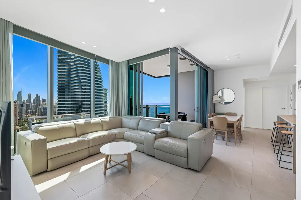 Broadbeach 2部屋 Live the Skyline. Own the Lifestyle. 
Signature Broadbeach