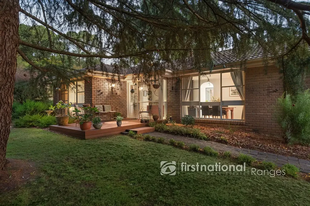 10 Glenvista Avenue, Emerald, VIC 3782