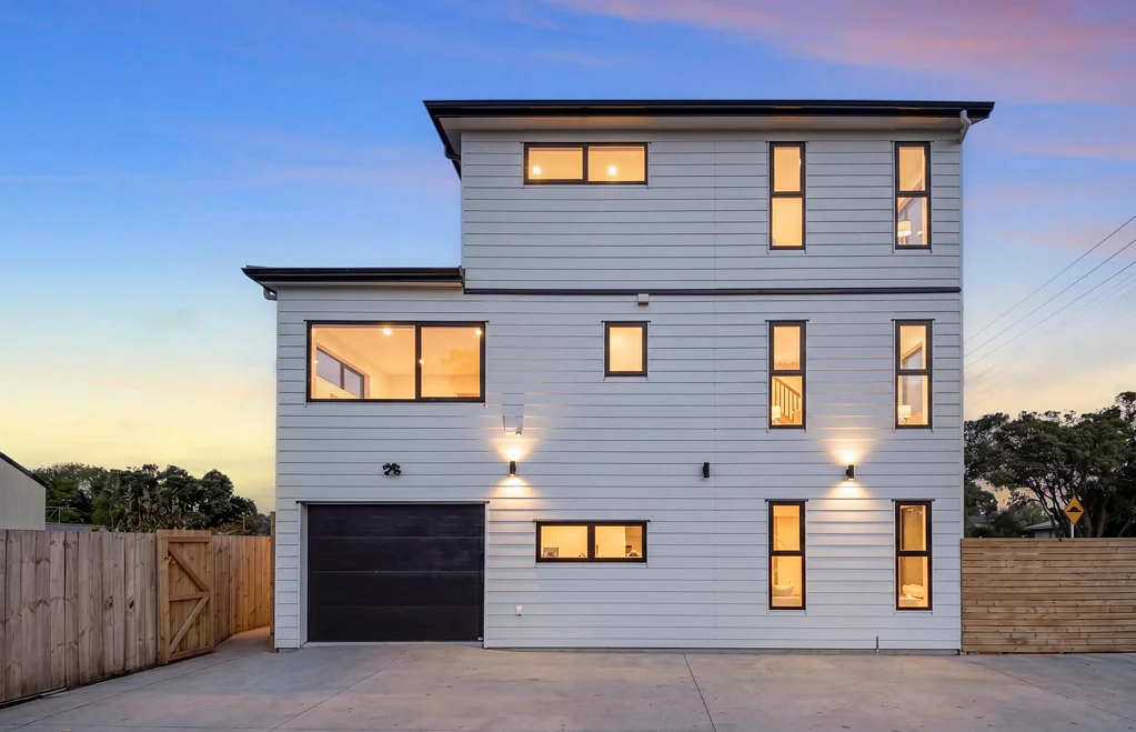 Te Atatu Peninsula 4ห้องนอน Boutique Living with Independent Access