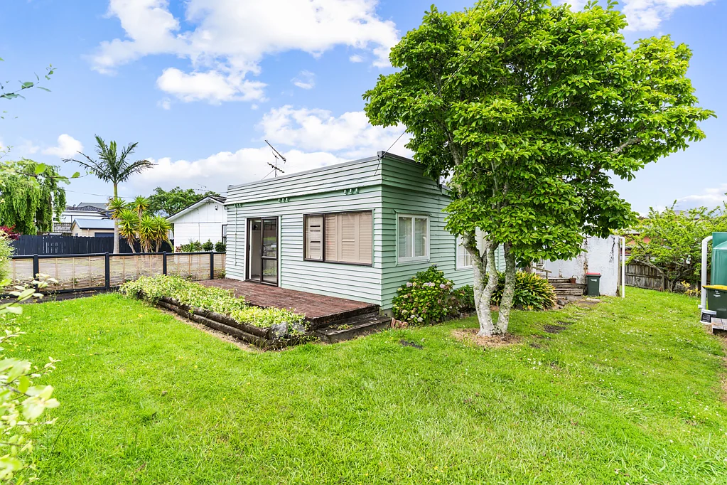 55 Shelly Bay Road, Beachlands, Manukau City, Auckland