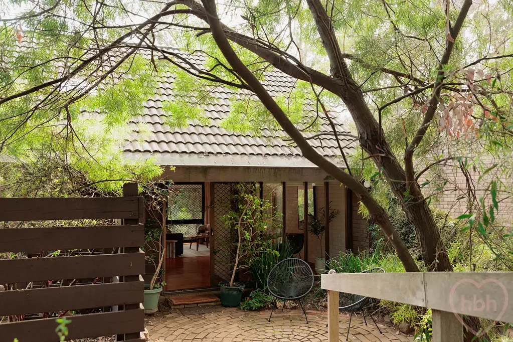 76 Wybalena Grove, Cook, ACT 2614