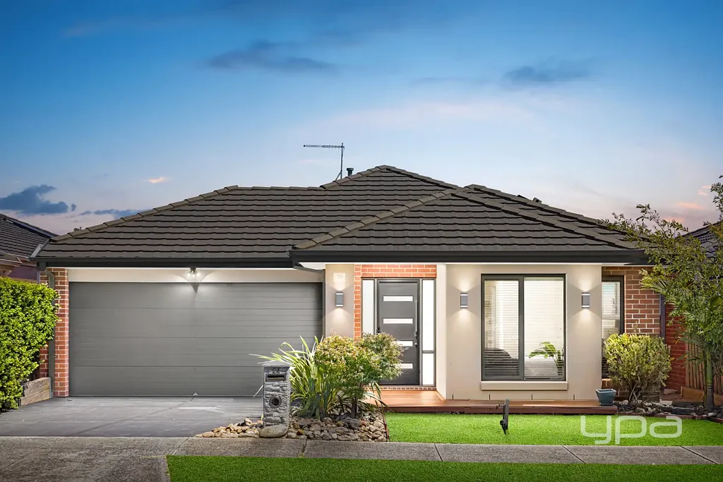 24 Mcwilliams Crescent, Point Cook, VIC 3030