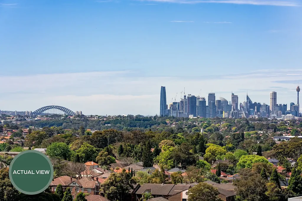 Burwood 1部屋 Executive apartment boasts a panoramic backdrop of Harbour Bridge | Lvl16