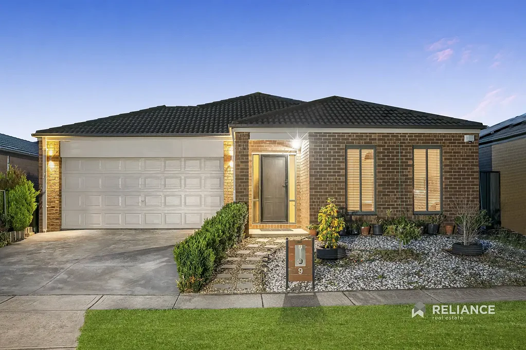 Point Cook 4chambre Luxury Family Living in the Heart of Point Cook | 9 Wylie Way