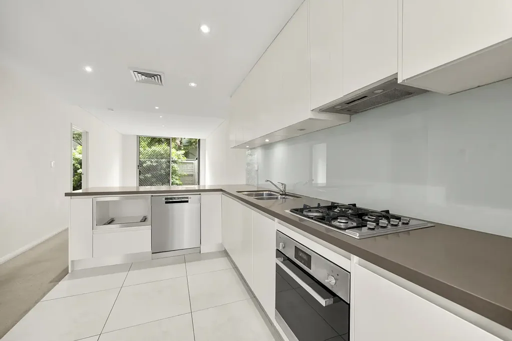Modern Ground Floor Living with Courtyard