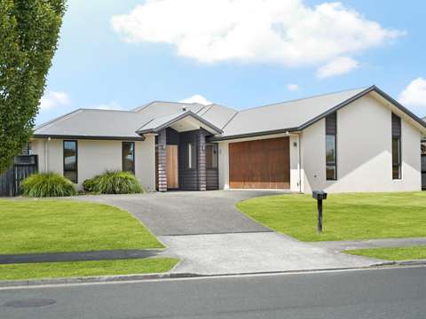 Huntington 5部屋 5 Bedrooms, Plaster over Brick & Double-Glazed