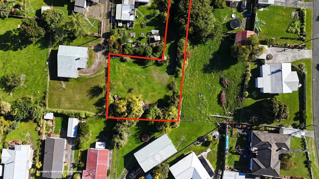 Taihape and Surrounds  Tucked away section with privacy