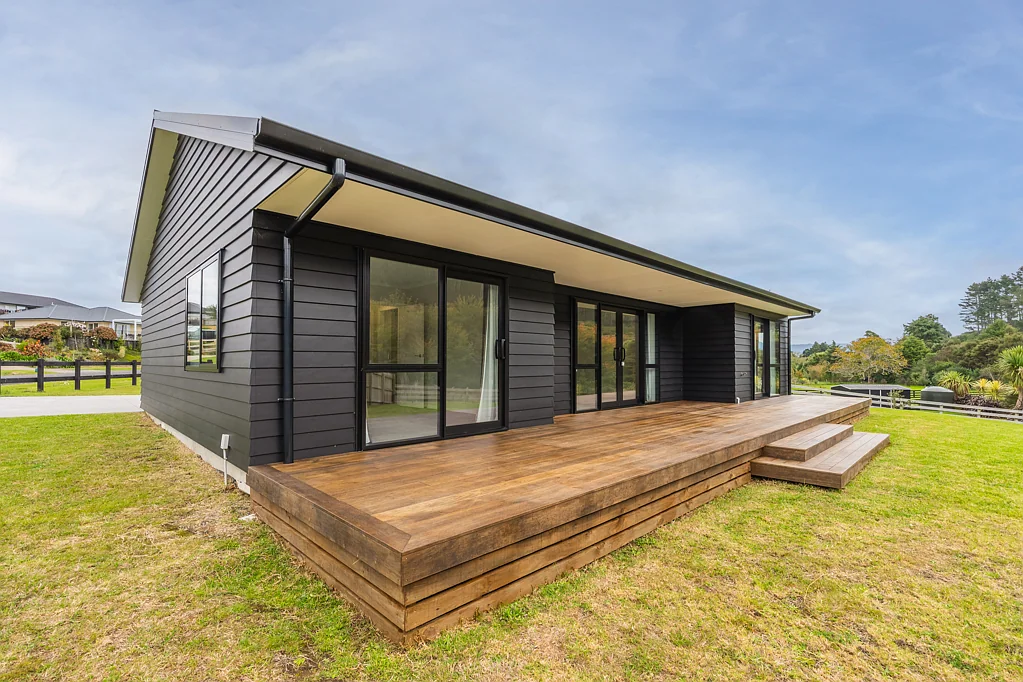 Waihi 3chambre If backyards could talk, this one would brag