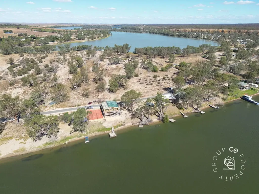 Swan Reach Perfect location for an acreage, River getaway property