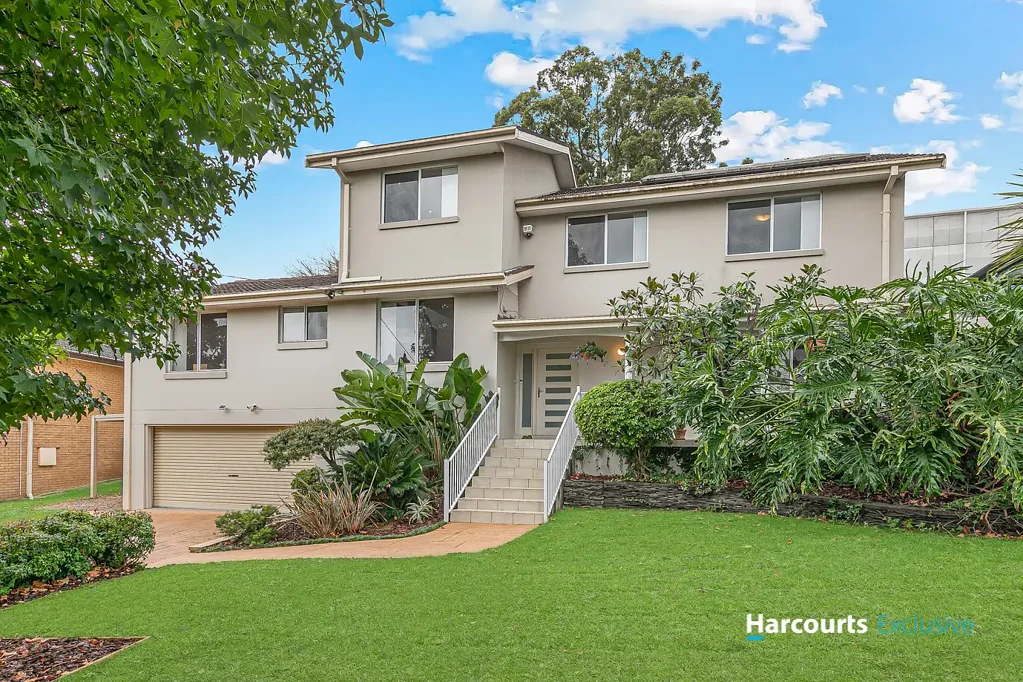 West Pennant Hills 5房 学区蓝带优选 五卧三卫奢居 私人泳池露台 宽敞双车位 地段便捷繁华 The Complete Family Package – Space, Lifestyle, Transport & Schools