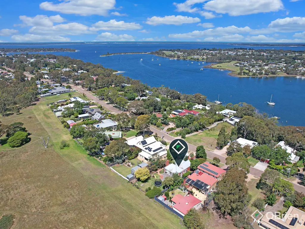 152 Newlands Drive, Paynesville, VIC 3880