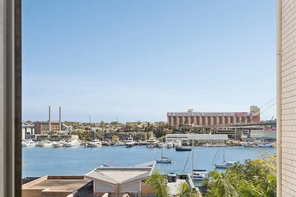 Glebe 2房 时尚水景公寓，距离 Blackwattle Bay 仅数步之遥 Stylish Waterview Apartment Moments from Blackwattle Bay