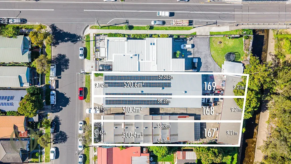 Rosehill 3房 27.5米临街面 三独立地块 1531平米土地 两座独立仓库 宽阔driveway 四独立办公室 三卫生间设施 宽敞厨房 大量有盖存储 中心位置近Parramatta CBD 交通便利 Endless Potential in a Prime Central Location