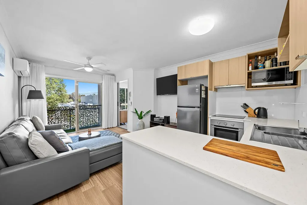 Surfers Paradise 1 Slaapkamer Fully Renovated | First Floor | Ready For You to Enjoy