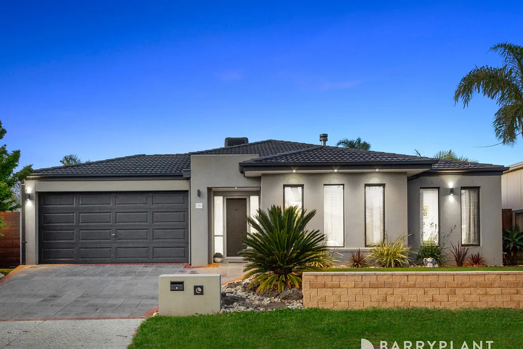 30 Paringa Drive, Ferntree Gully, VIC 3156