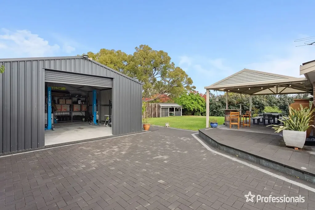 3 Lalor Place, Kalamunda, WA 6076