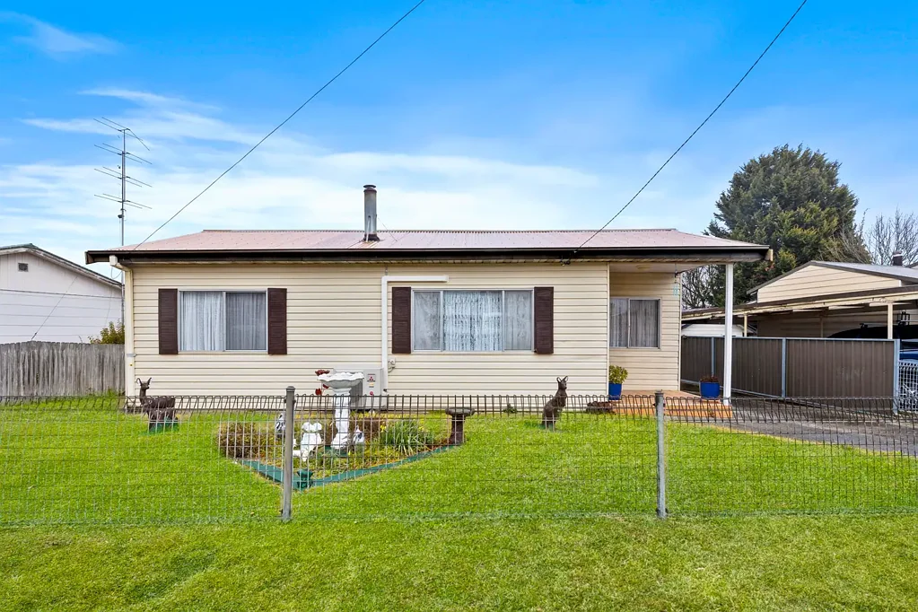 28 Outer Crescent, Lithgow, NSW 2790