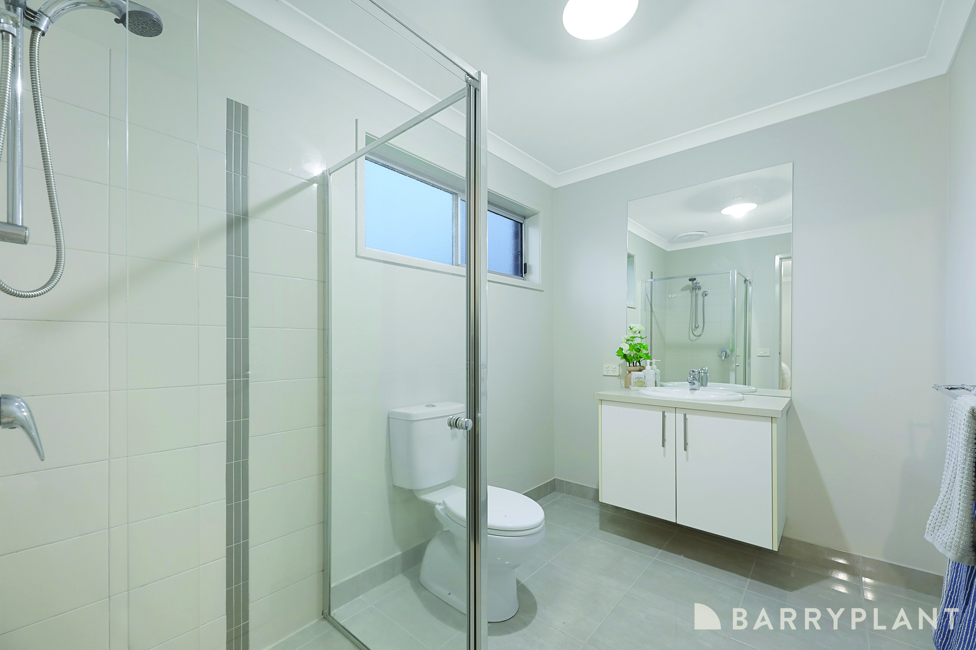 8 KENSINGTON SQ, DROUIN VIC 3818, 0 chambres, 0 salles de bain, House