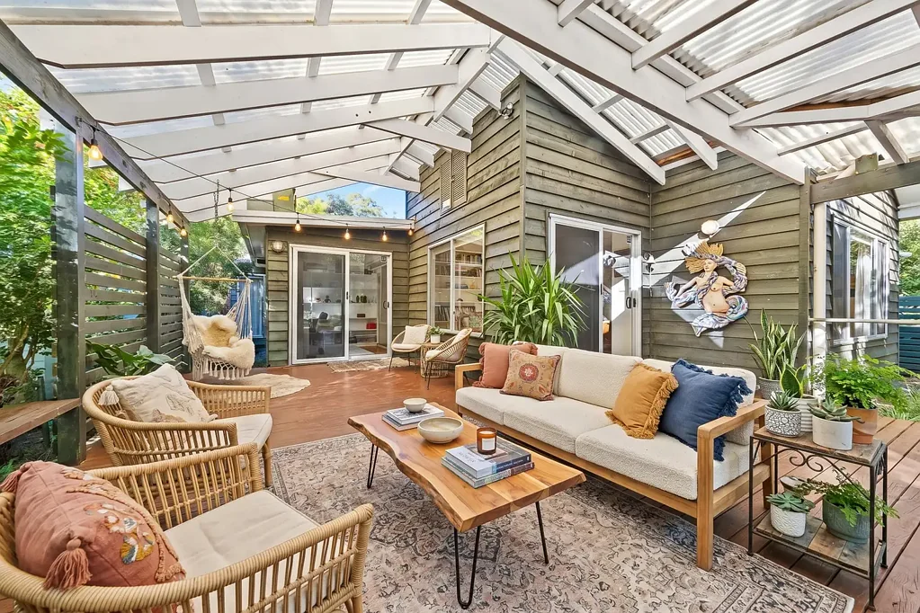 Pearl Beach 3房  North-Facing Cottage Charm | Exclusive Off-Market Opportunity