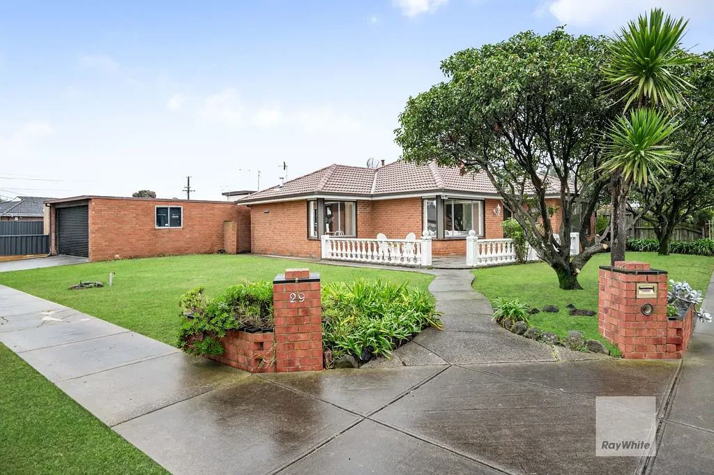 Gladstone Park 3غرفة نوم Great First Home Opportunity Close to all Amenities!