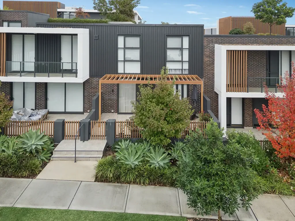 Narellan 2कमरा Modern | North-Facing | Convenient Location