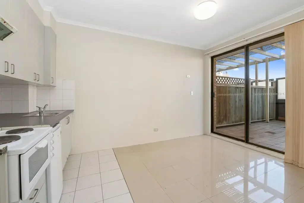 Unfurnished One Bedroom Apartment with Huge Balcony