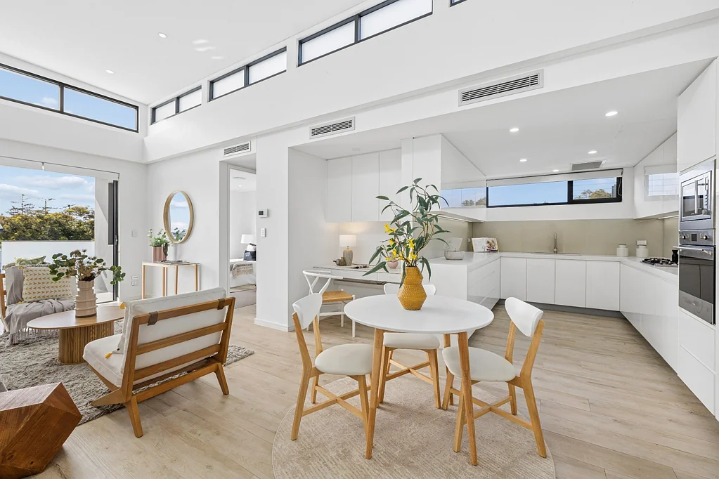 Dee Why 2कमरा Top-Floor 2-Bedroom Apartment with Ocean Views