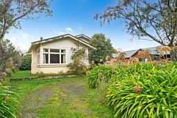 13 Daniel Street, Featherston