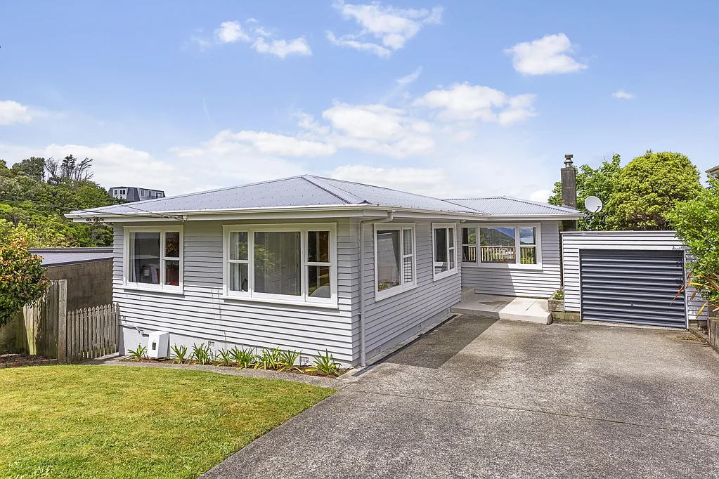 3 Cotswold Crescent, Newlands, Wellington