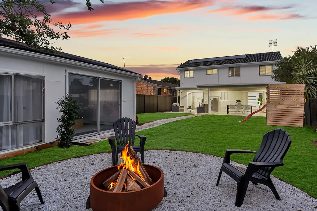 Davistown 4房  Family Living in a Premier Waterside Setting