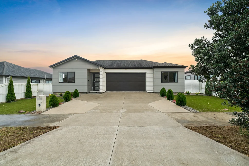 10 Twin Parks Rise, Papakura, Auckland