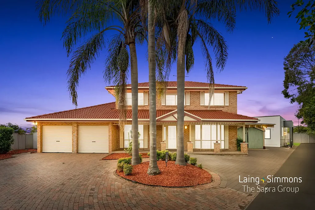 Quakers Hill 6 Bedroom Palatial house + Granny on almost 1100m² block, bordering The Ponds