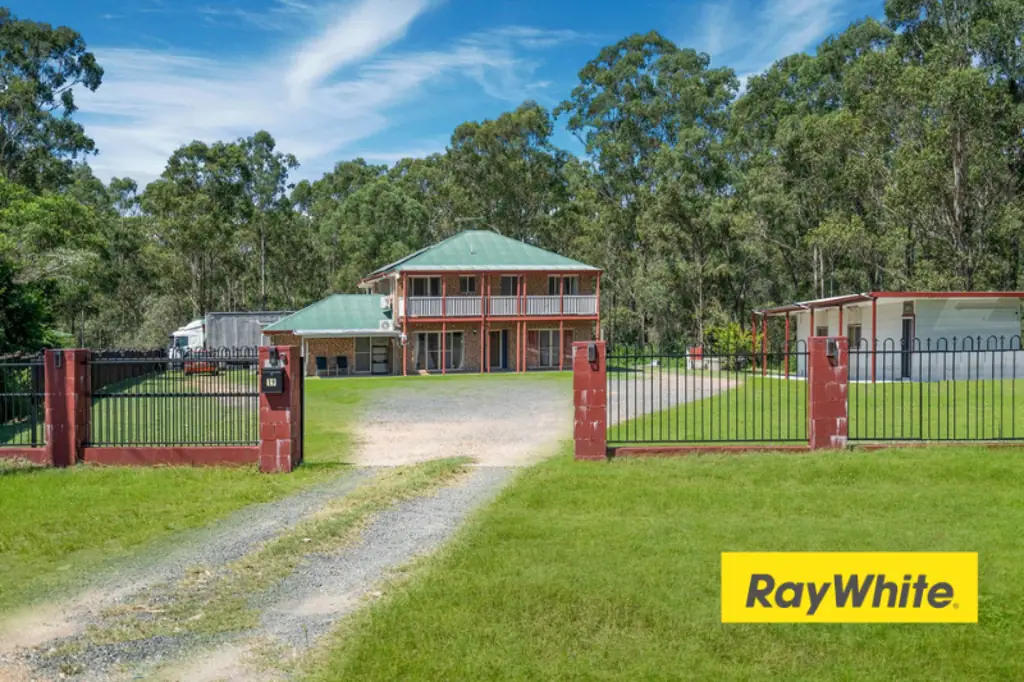 South Maclean 5غرفة نوم Impressive Two-Story Brick Home on Expansive Lot and Granny Flat