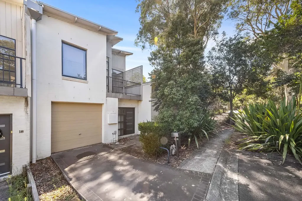 20 Kestrel Circuit, Shortland, NSW 2307