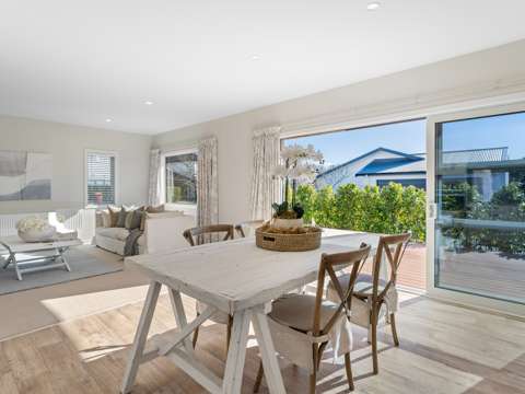 Rangatira Park 2房  Stylish Single Level Living