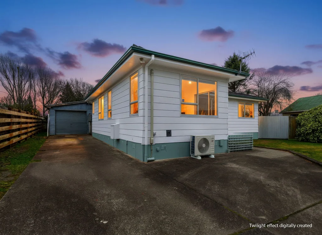 Awapuni 3 Bedroom LIKE NEW . MOVE-IN READY. EASY TO LOVE.