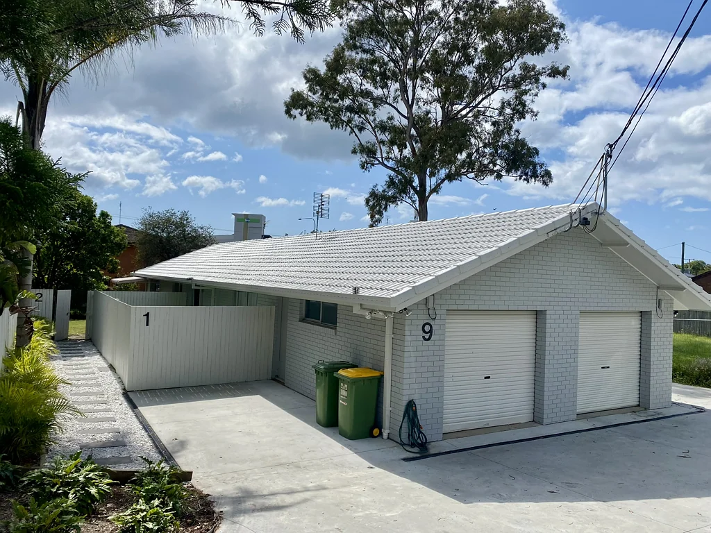 Unfurnished Modern Unit
