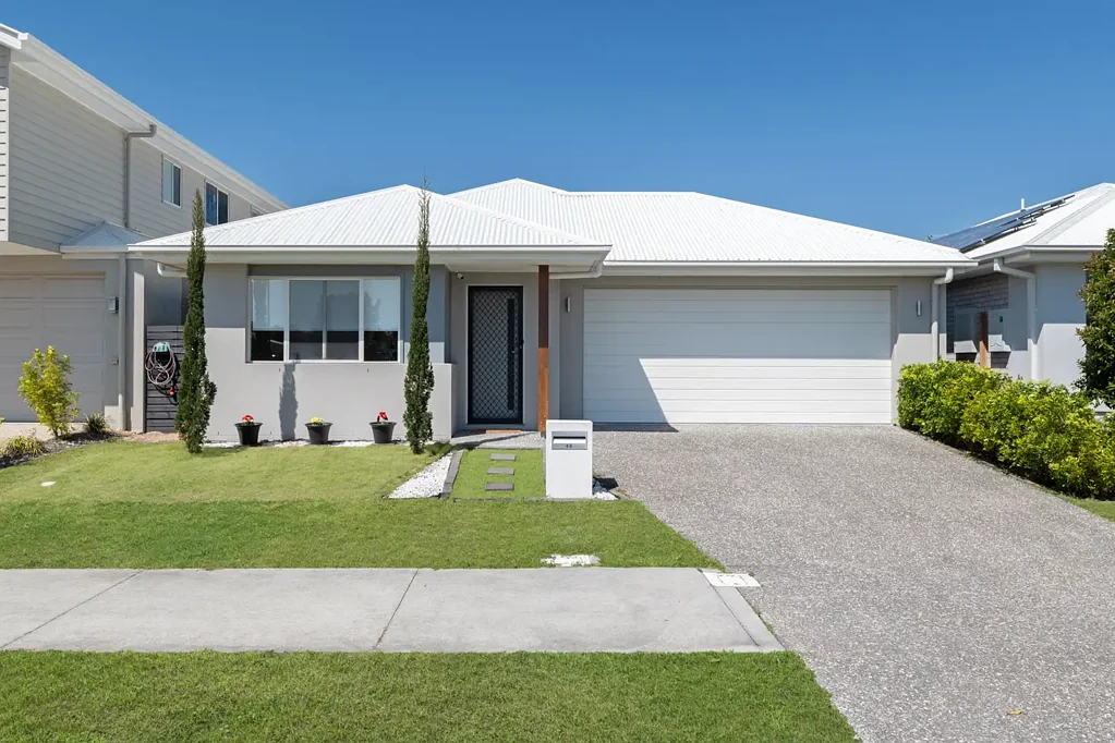 48 College Drive, Palmview