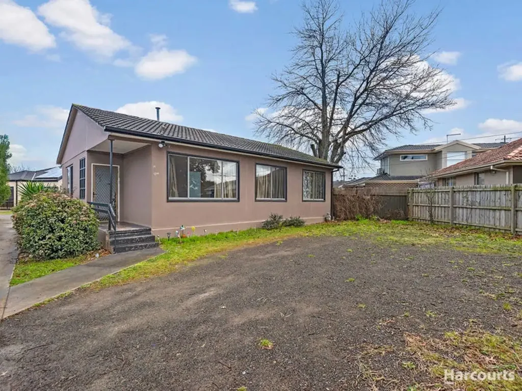 1/10 Camphor Court, Doveton, VIC 3177